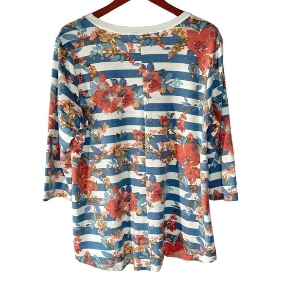 Moa Moa Plus Size 2X Blue & White Striped Floral Relaxed Fit Top Twist Hem EUC - Picture 4 of 12
